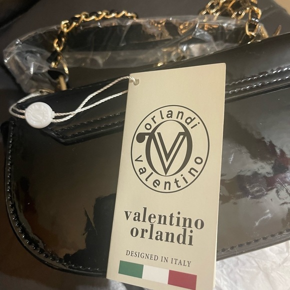 Valentino Black Patent Leather Shoulder Bag great for Valentines Day ❤️❤️❤️ - Picture 3 of 9